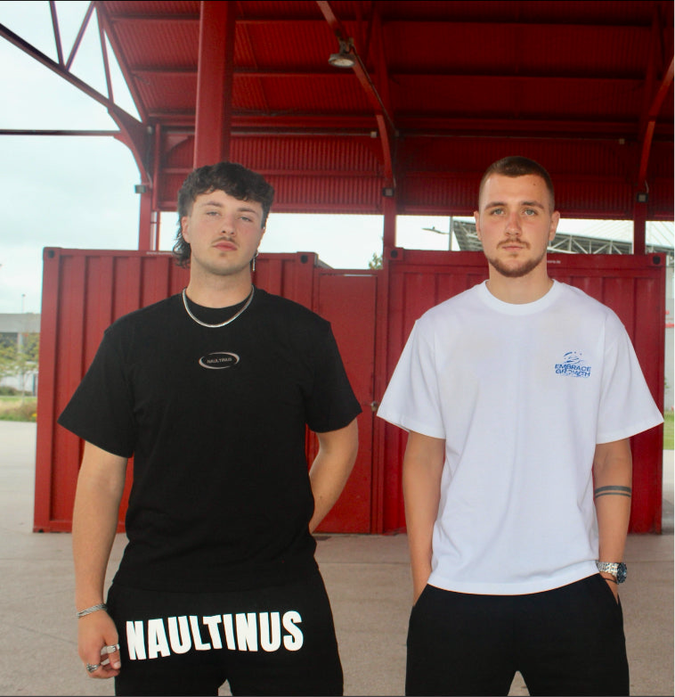 Naultinus "Front Facing" Shorts